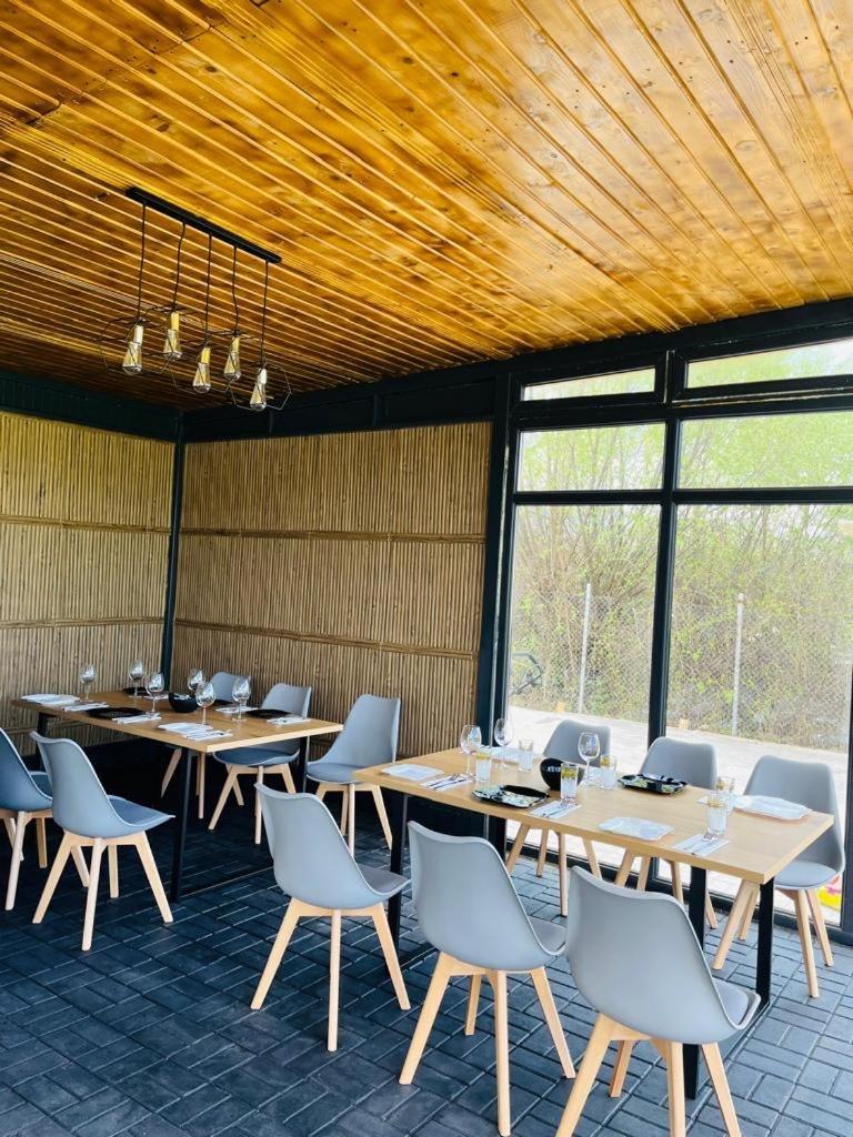 Sun Garden Glamping Domes Hotel คาลิมาเนช ภายนอก รูปภาพ