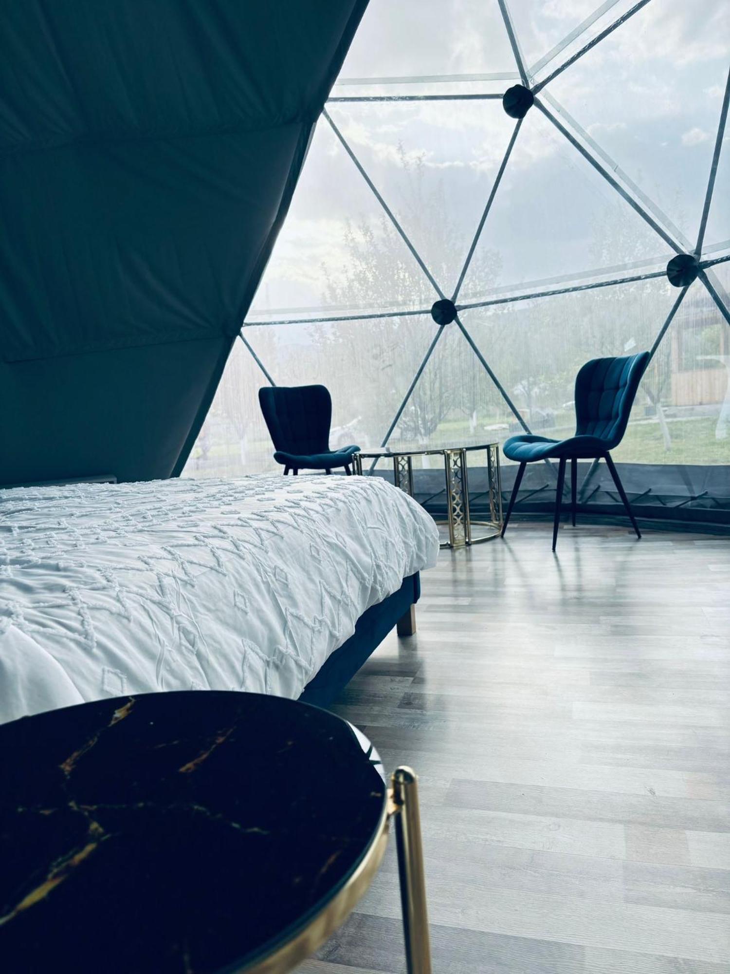 Sun Garden Glamping Domes Hotel คาลิมาเนช ภายนอก รูปภาพ