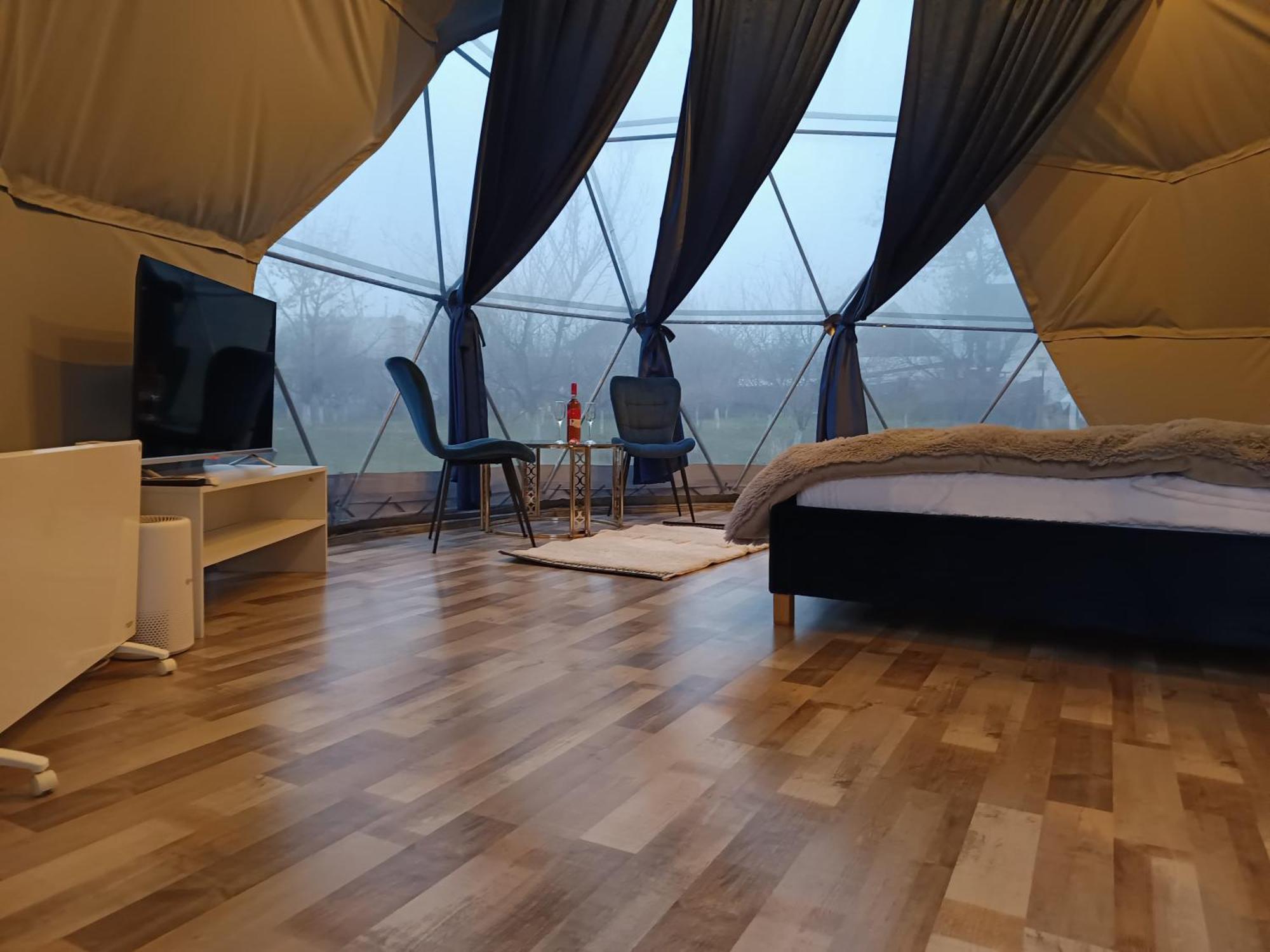 Sun Garden Glamping Domes Hotel คาลิมาเนช ภายนอก รูปภาพ