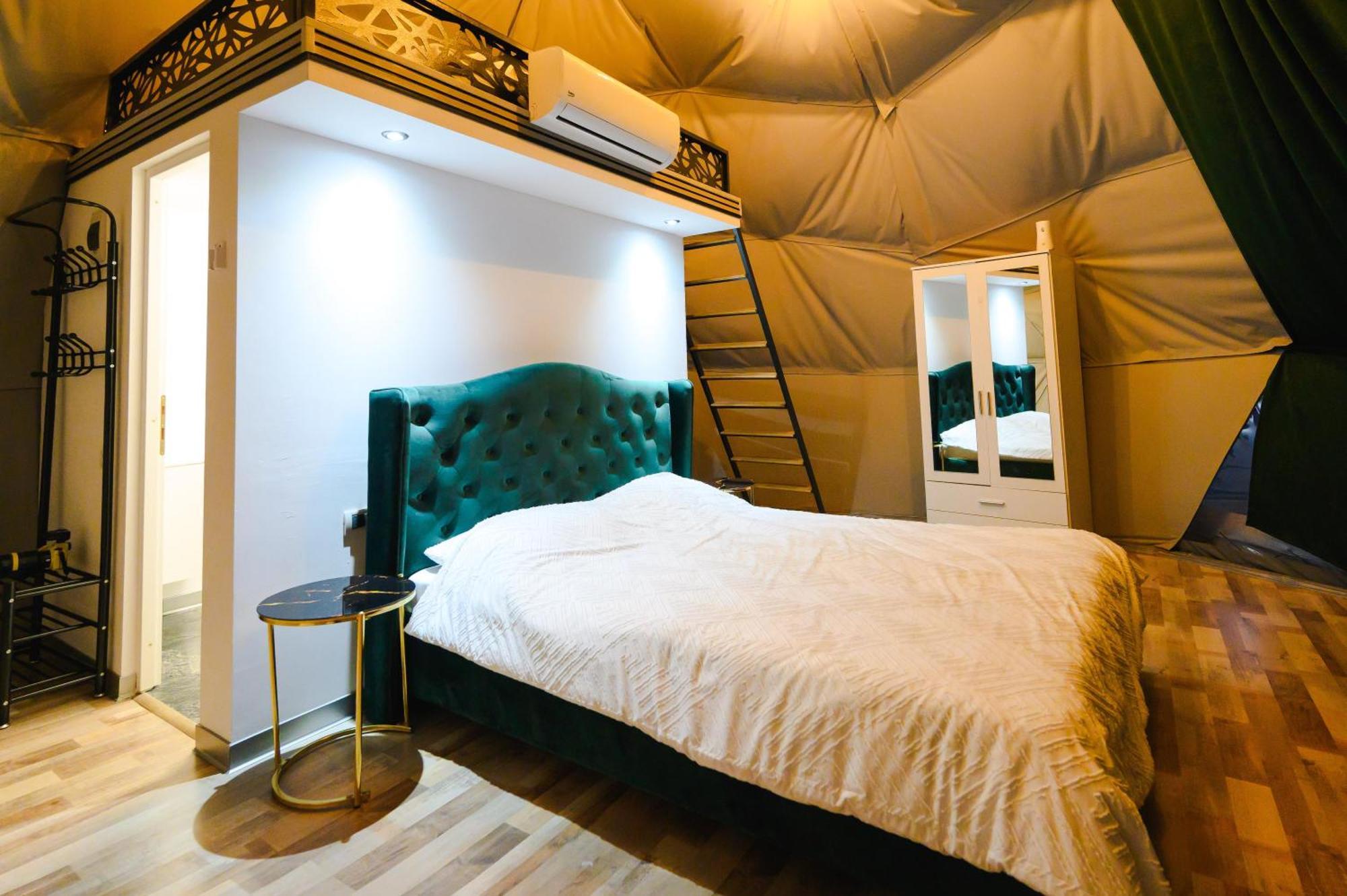 Sun Garden Glamping Domes Hotel คาลิมาเนช ภายนอก รูปภาพ