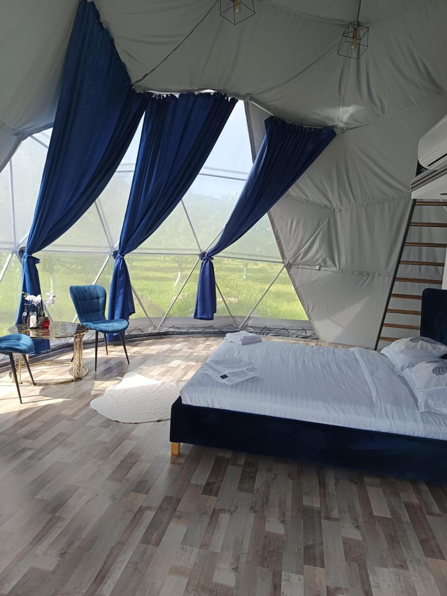 Sun Garden Glamping Domes Hotel คาลิมาเนช ภายนอก รูปภาพ